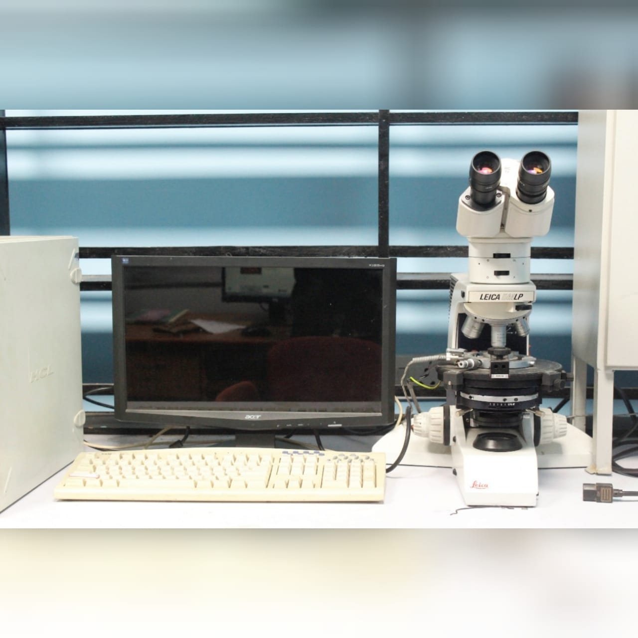 Optical Microscope with heating stage