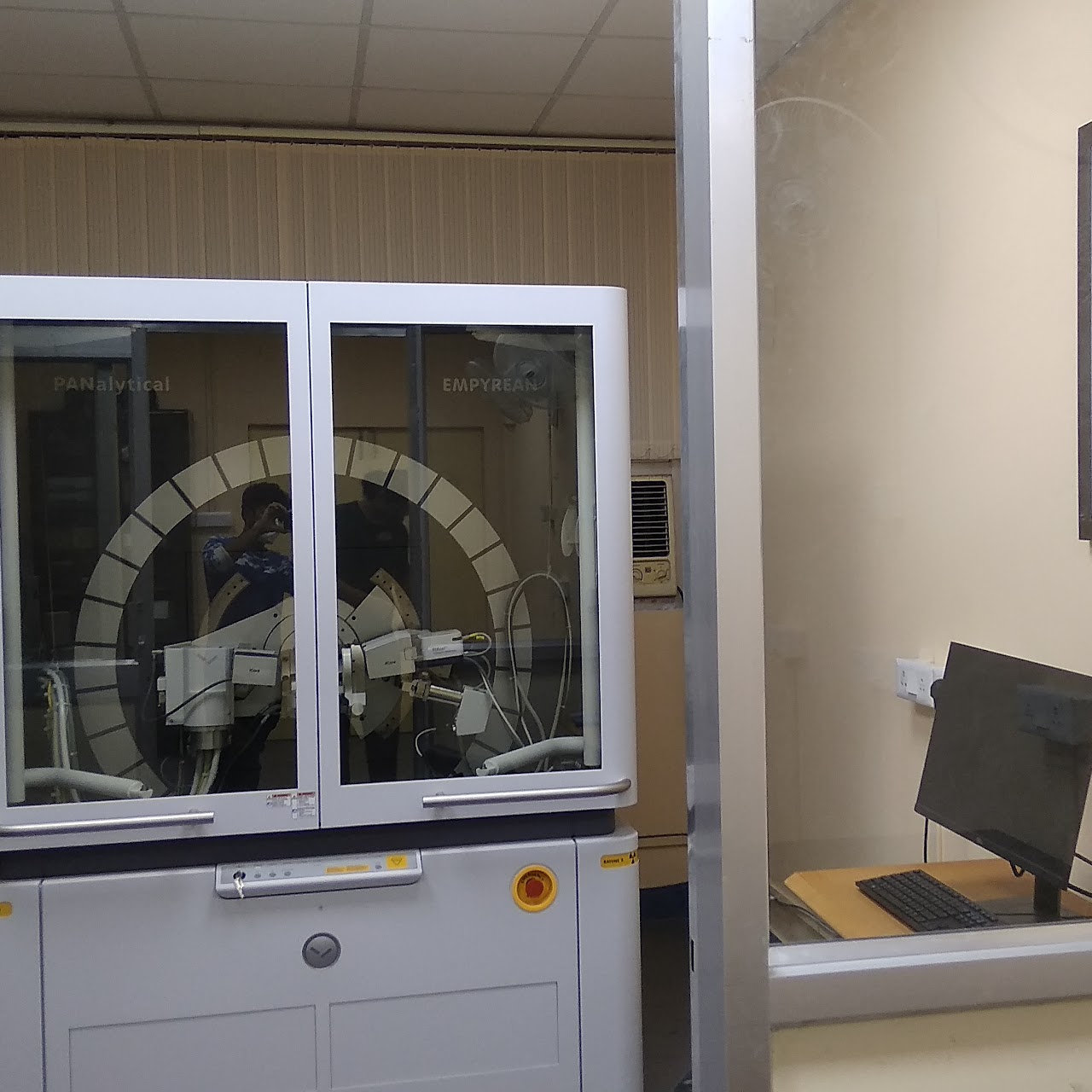 X-ray Diffractometer